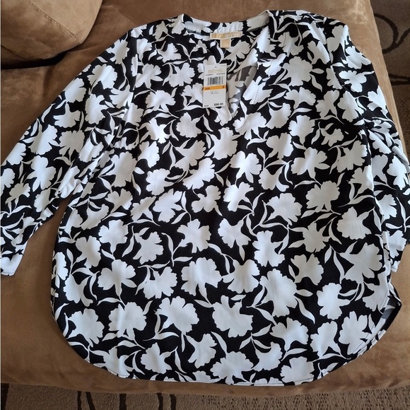 MICHAEL MICHAEL KORS Shadow Floral Georgette Tie-Neck Blouse | SMALL - Picture 3 of 4